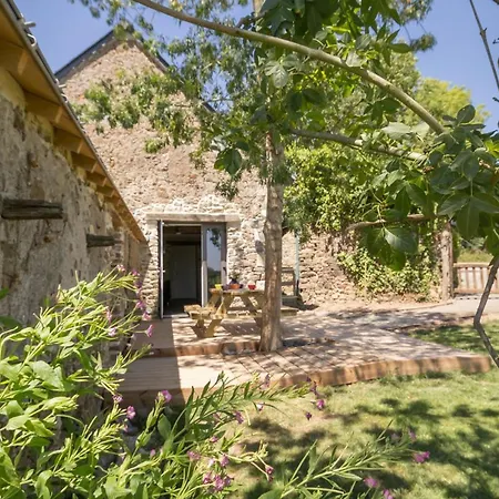 Дом отдыха Ecolabel Entre Angers Et Loire, Piscine Chauffee, Jardin Clos, Calme Et Charme Authentique - Fr-1-306-847